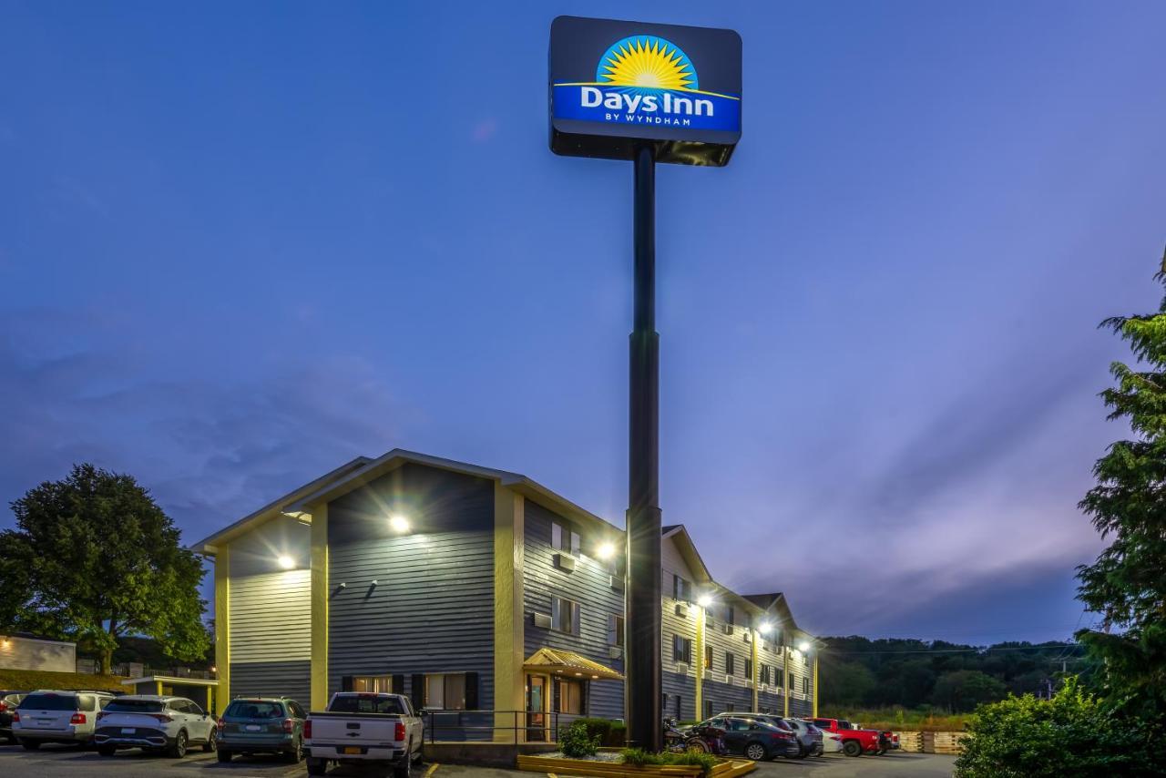 Days Inn By Wyndham Somerset Pa I-70 I-76 Exterior photo